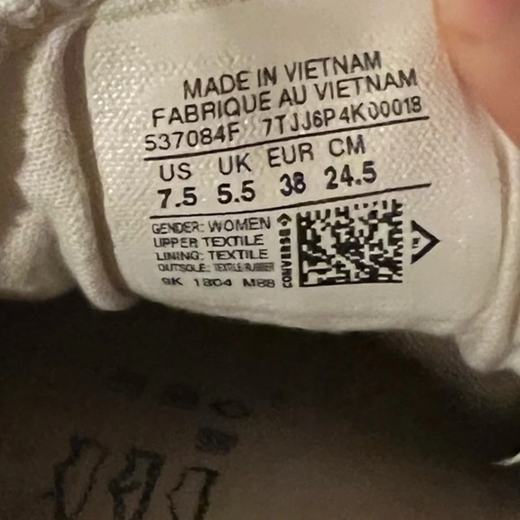❇️Womens CONVERSE 2 for $22❇️ - Picture 5 of 8